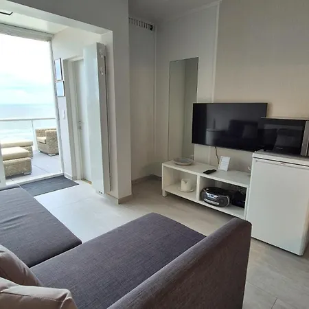 Penthouse Met Groot Terras & Frontaal Zeezicht