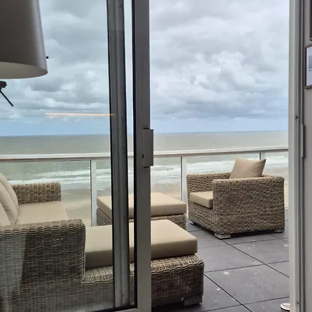 Penthouse Met Groot Terras & Frontaal Zeezicht Apartment *