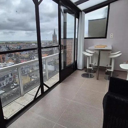 Penthouse Met Groot Terras & Frontaal Zeezicht