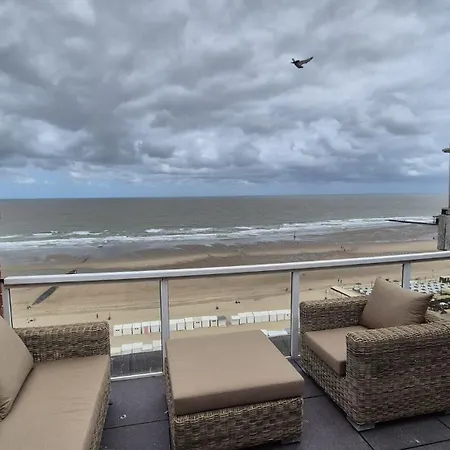 Penthouse Met Groot Terras & Frontaal Zeezicht Blankenberge